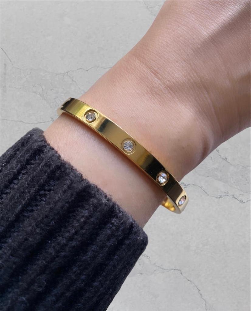 Diamond love bracelet gold