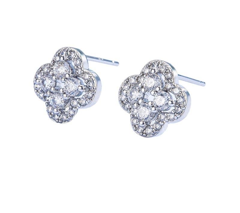 Nella ear studs silver..