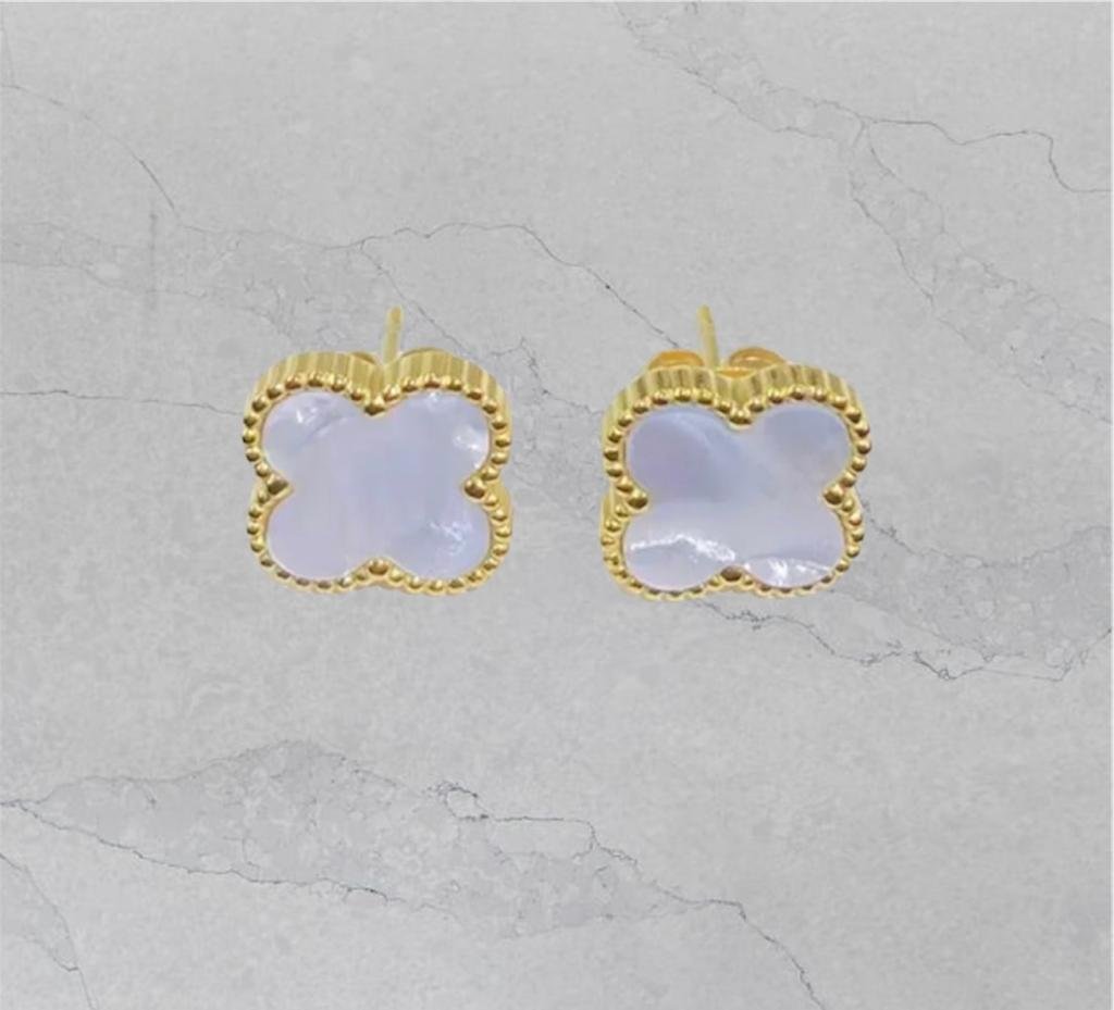 Ruhi ear studs white